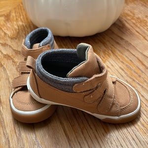Old navy size 7 toddler boy shoes